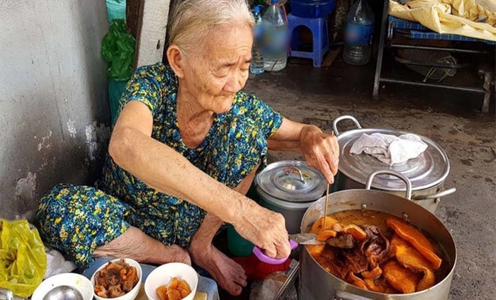 Món phá lấu ngon 'trứ danh' ăn là nghiền ở Sài Gòn